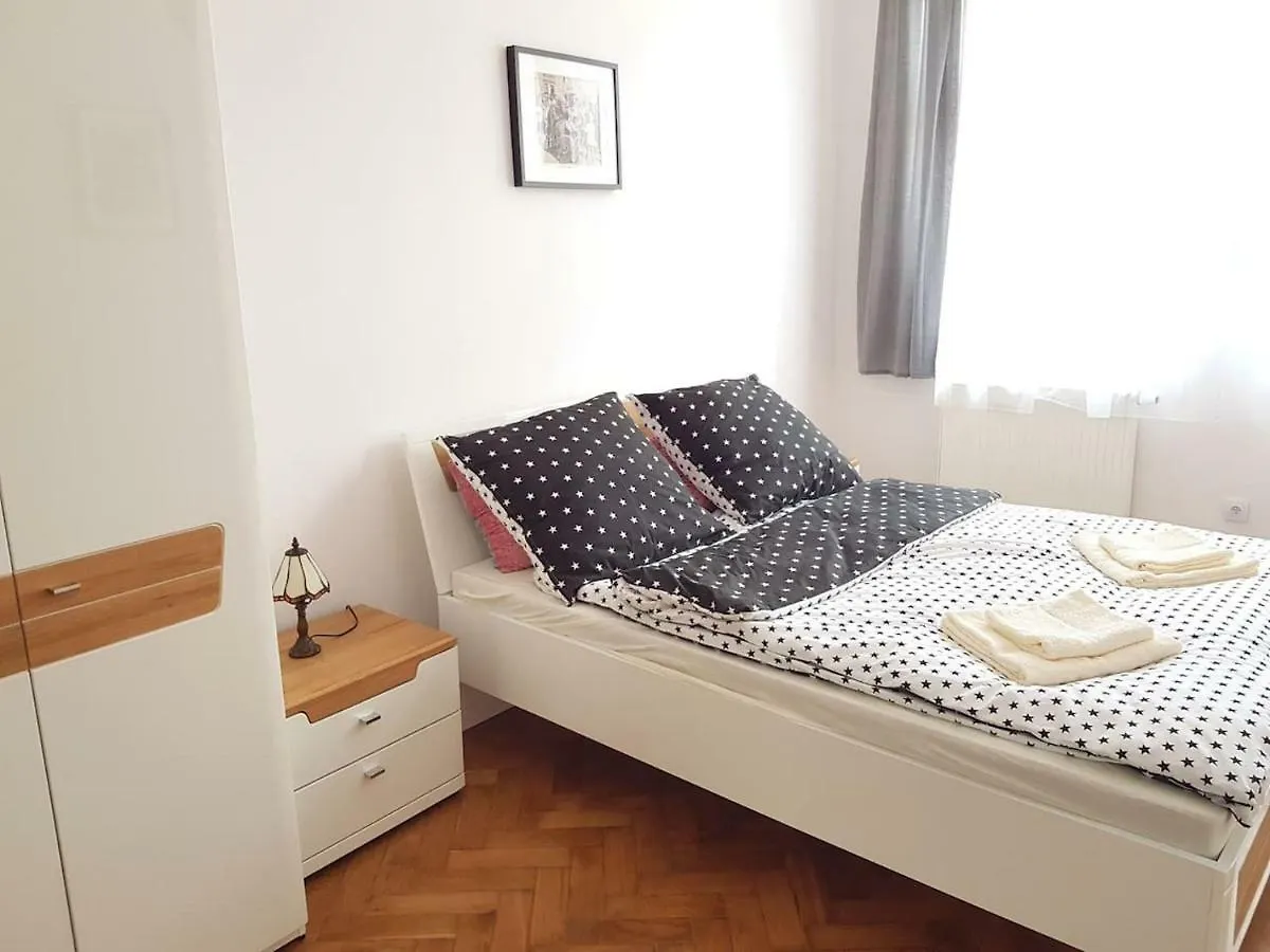 Apartament Zamkowa Street. *Wawel*Ice *Bulwary Wislane Apartment Krakow